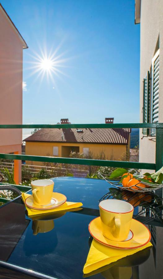 Apartments Iris Рабац Екстер'єр фото